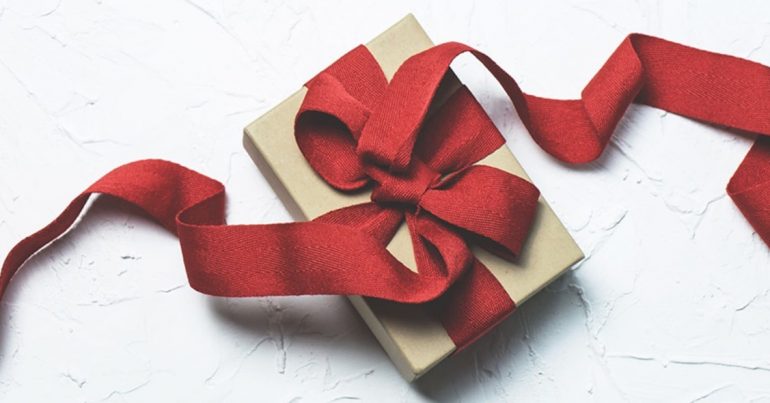 How to choose a gift for everyone on any occasion - Coming Soon in UAE