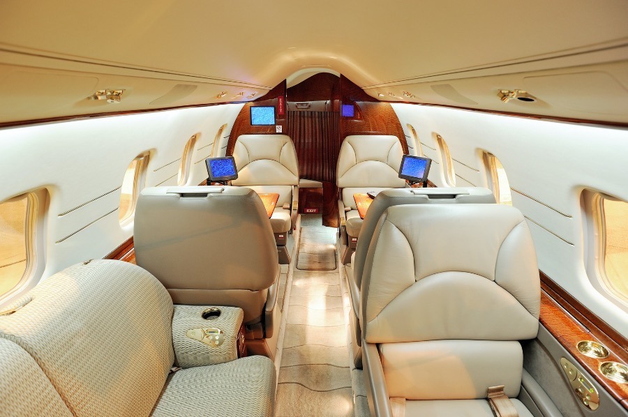 What’s The Difference Between Private Jet Charter And First-Class Flights?