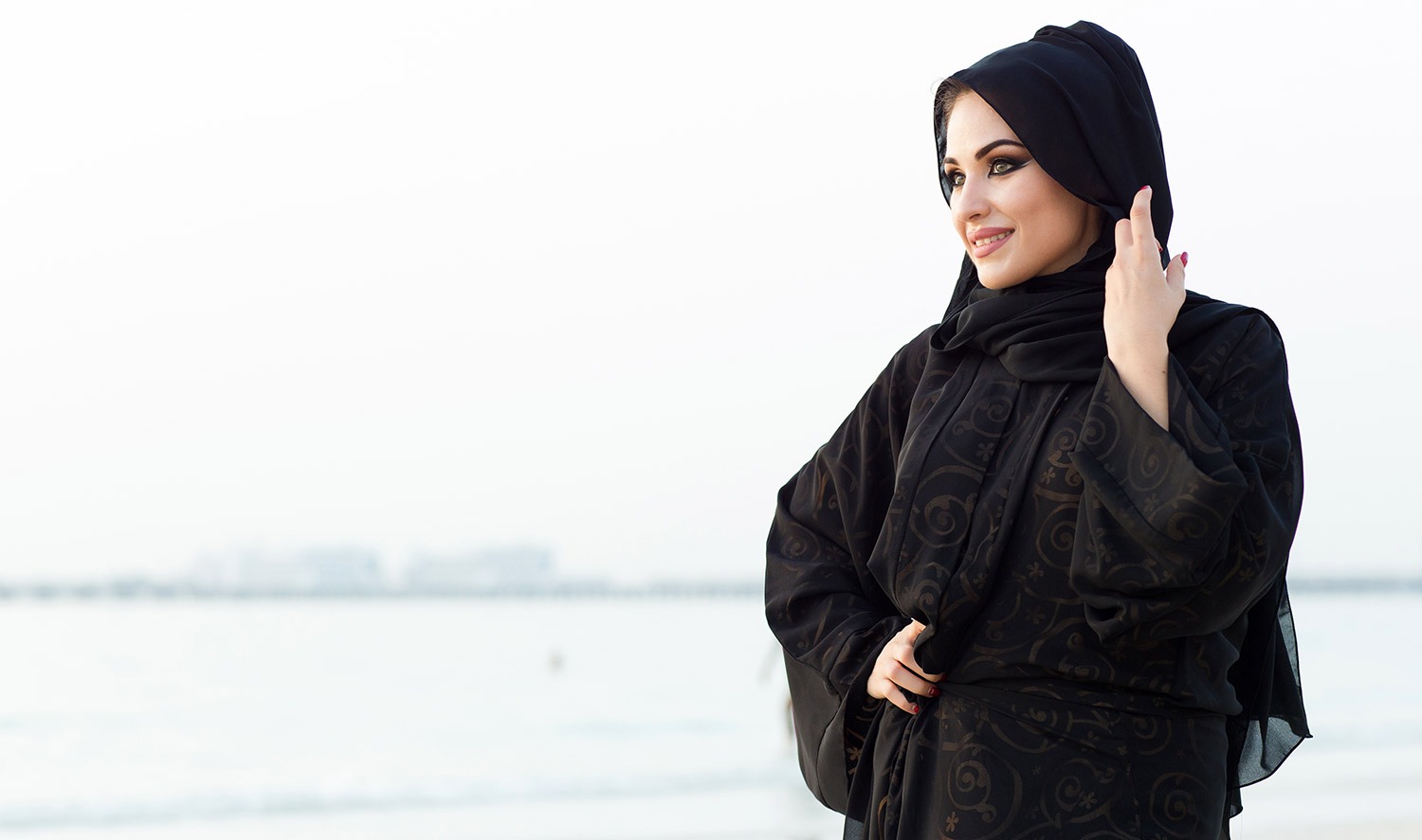 Traditional Emirati dress for woman