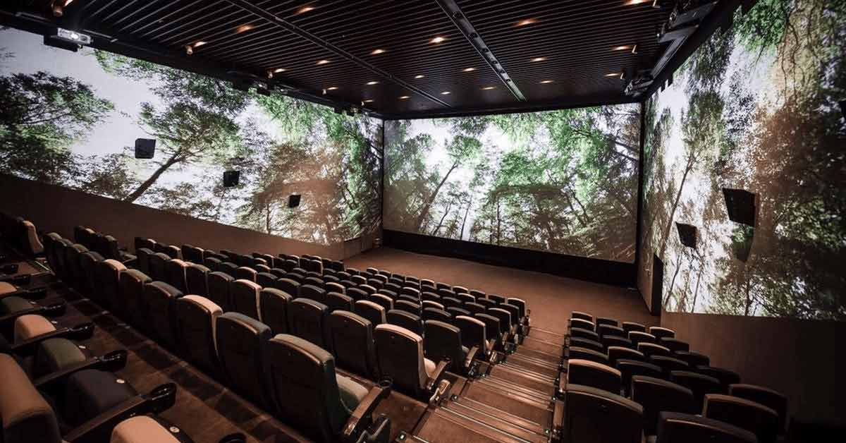 surround cinema screen at SCreen X Dubai mall