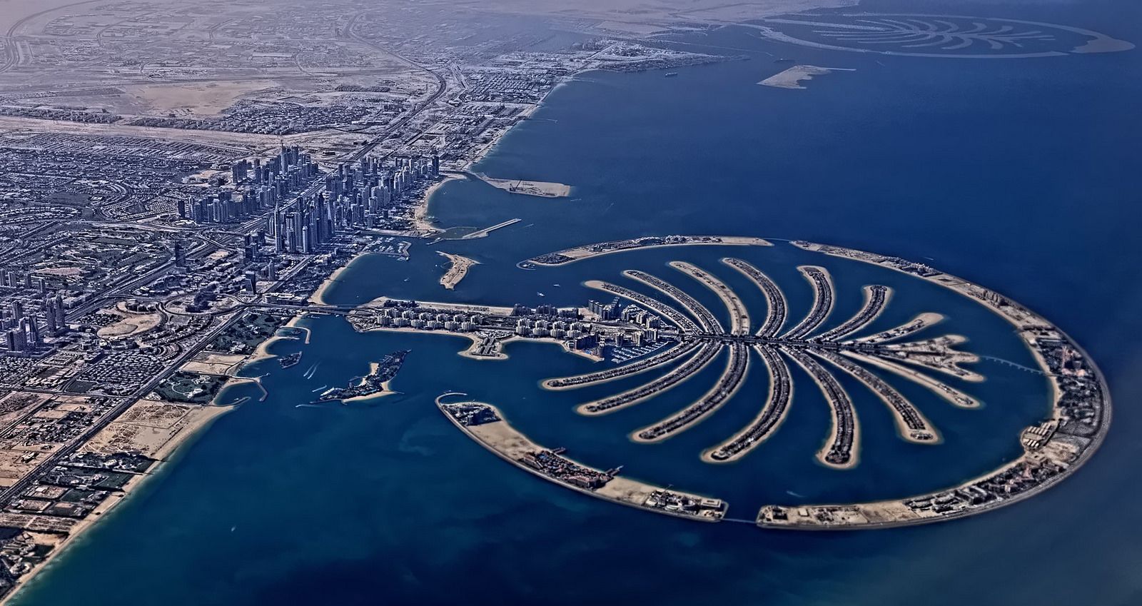 palm jumeirah aerial view