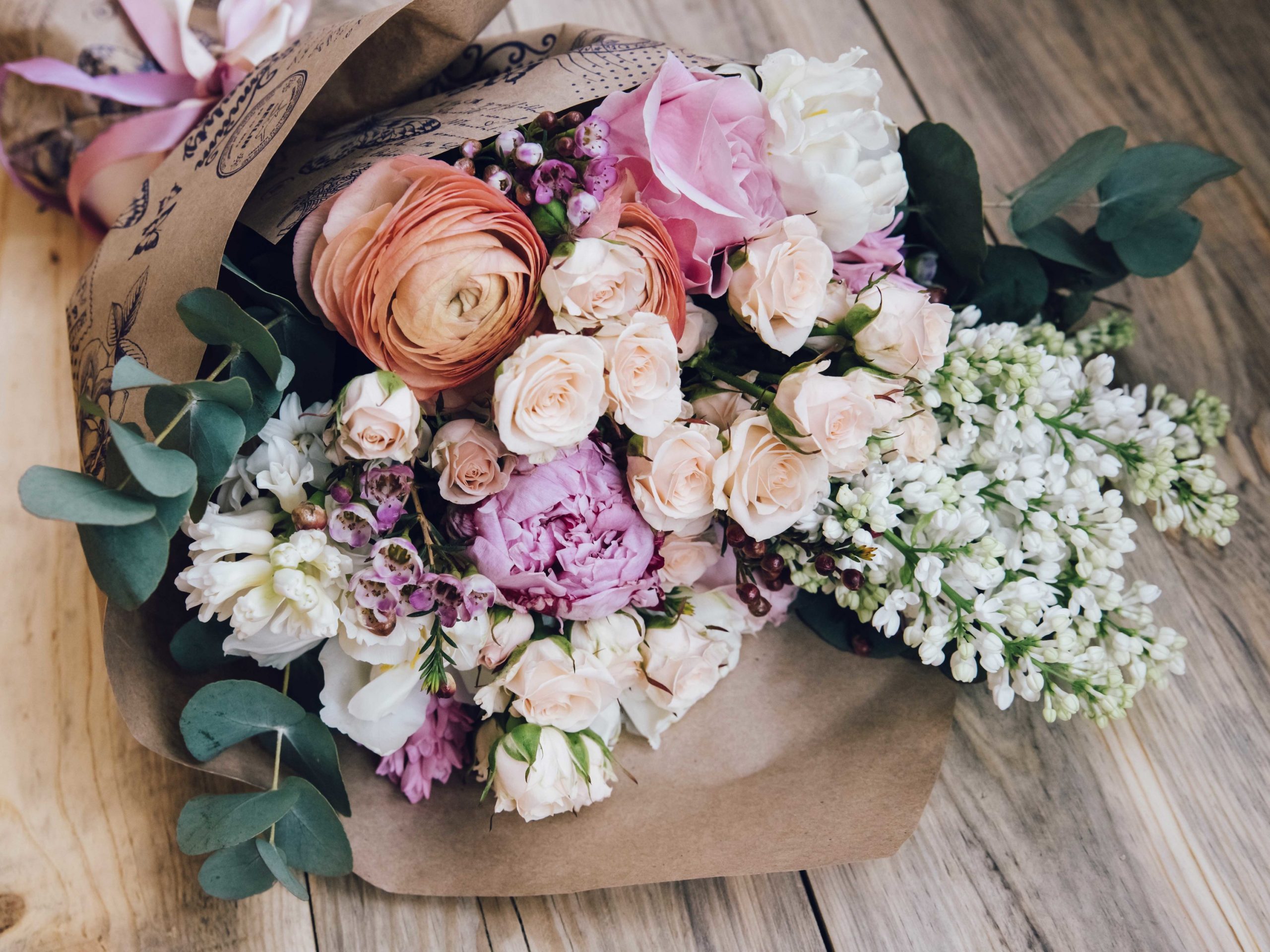 4 Hassle-Free Ways to Keep Your Cut Flowers Fresh - Coming Soon in UAE