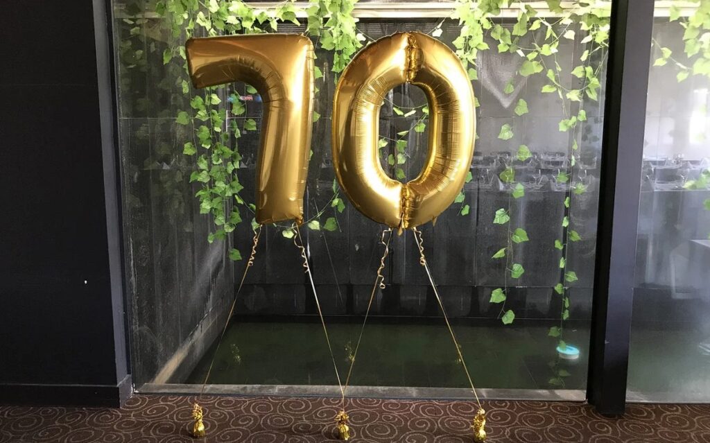 comingsoon.ae-why-helium-number-balloons-are-a-must-have-for-dubai-celebrations-2025-09-26_11-24-52_962555