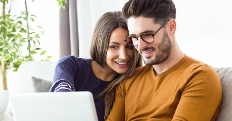 Cross-border E-commerce: How UAE Businesses Thrive with Payoneer - Coming Soon in UAE