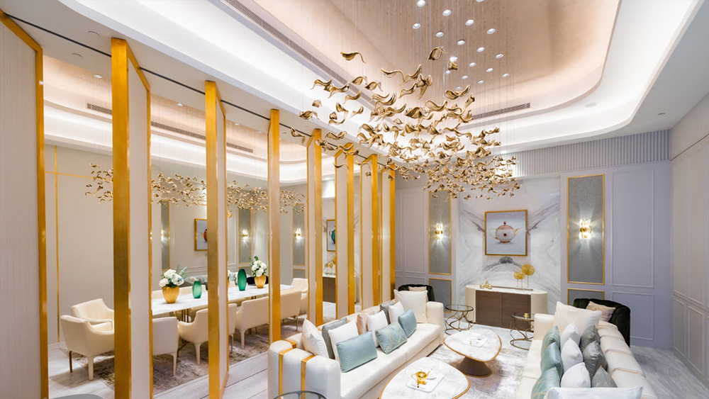 comingsoon.ae-bespoke-luxury-chandeliers-for-premium-home-projects-2026-02-16_09-32-59_308502