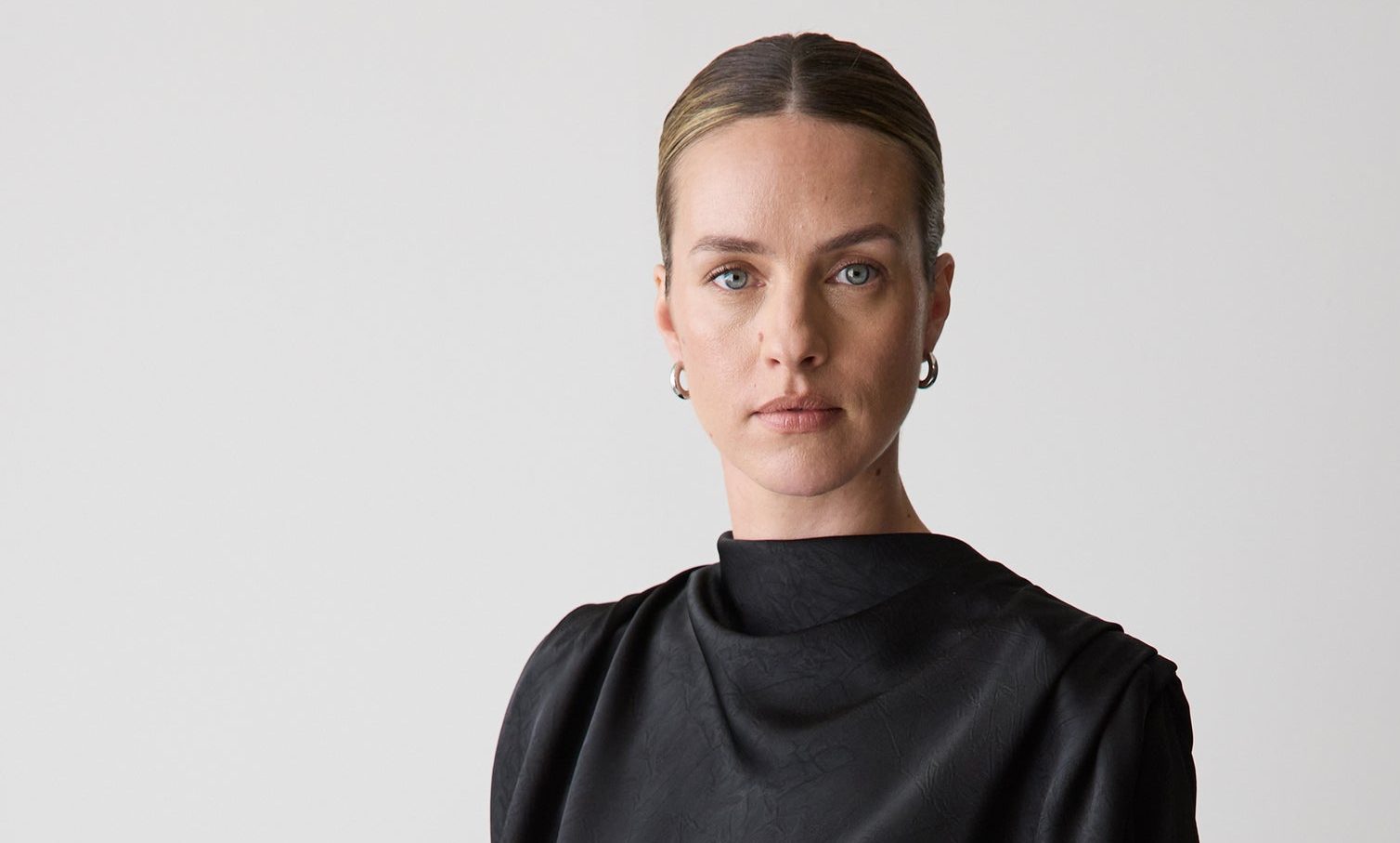 Key Features to Consider When Shopping for Fashionable Robes - Coming Soon in UAE